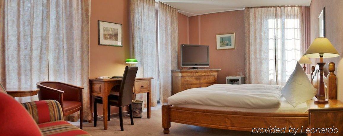 Hostellerie Les Chevreuils Lausanne Kamer foto